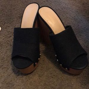 Open toe clogs